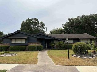 2114 Lillian St, Pasadena, TX 77502
