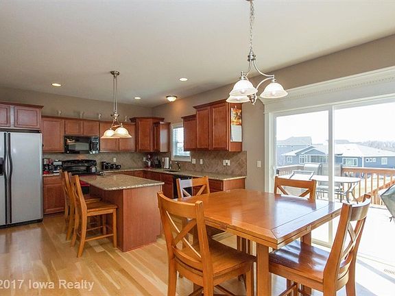 3rd image of 4308 NE Briarwood Dr
