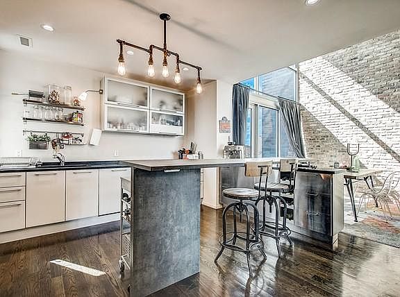 5th image of 3127 N Ashland Ave APT 2