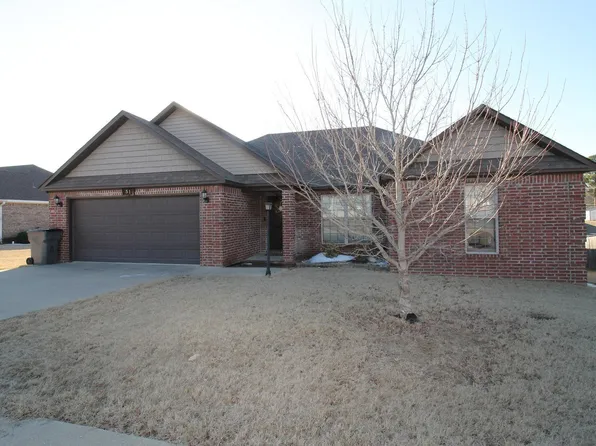 51 Ashcraft Ct, Paragould, AR 72450