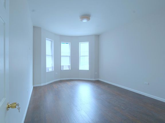 2nd image of 1136 Vyse Ave #1