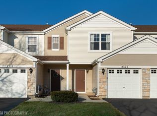 2326 Flagstone Ln, Carpentersville, IL 60110