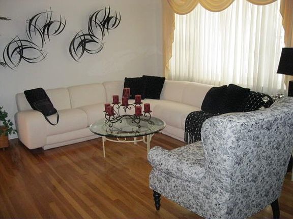 3rd image of 212 Floyd Ave