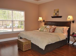 8100 Sarah Ln, Ocean Springs, MS 39564