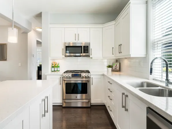 2853 160a St, Surrey, BC V3Z 3Y6