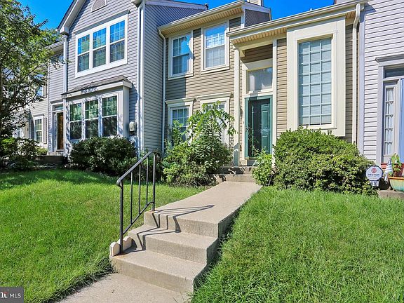 3rd image of 8008 Sugarberry Ct