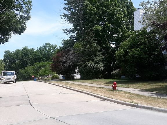 5th image of 2695 Glenbury Ln