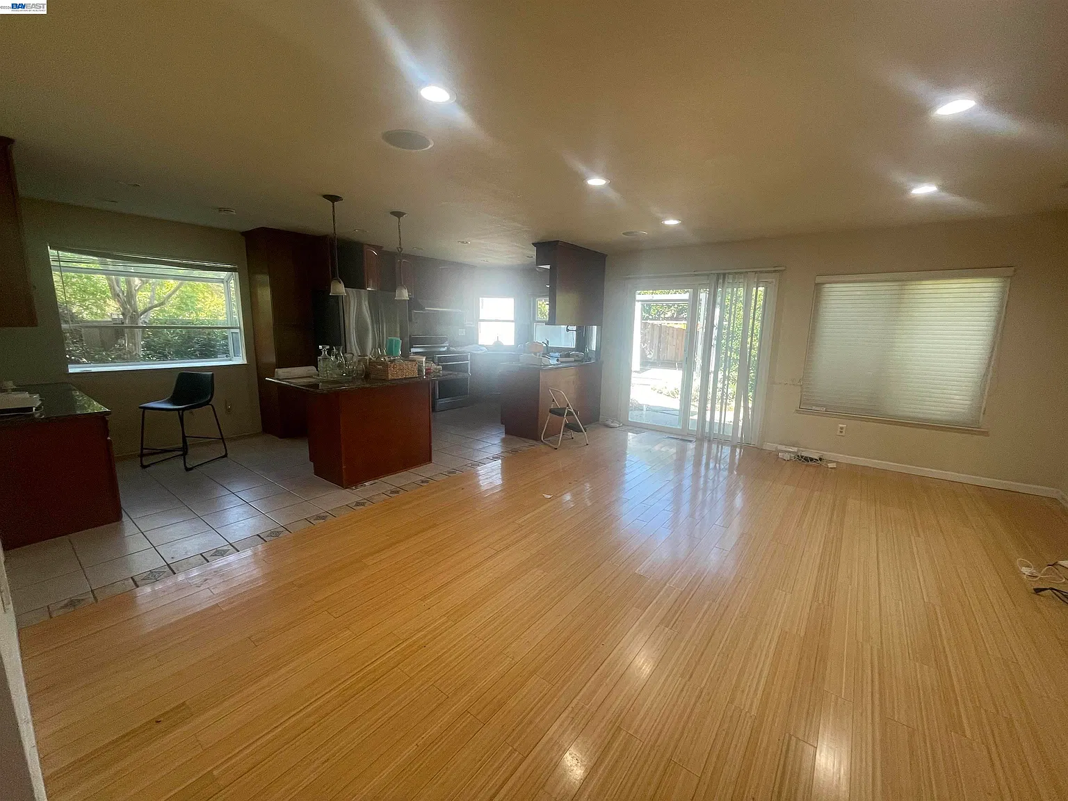 5 bed, 2383 sqft, $6,250 — Photo 4