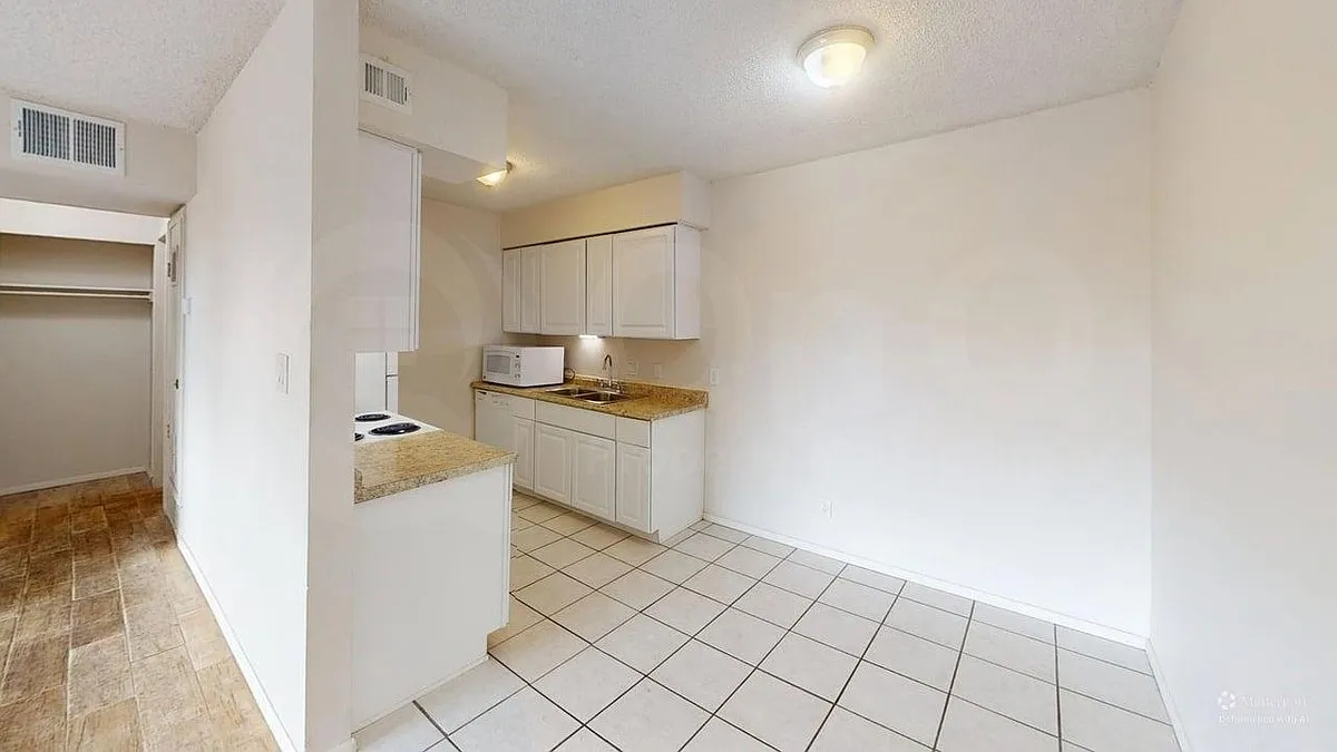 1 bed, 1.0 bath, 672 sqft, $849 — Photo 3