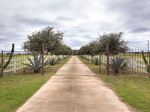 2nd image of 21221 Los Venados Dr