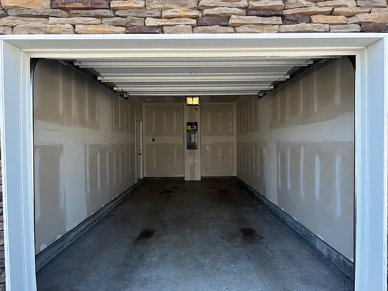 4210 Oswin Dr — Photo 7