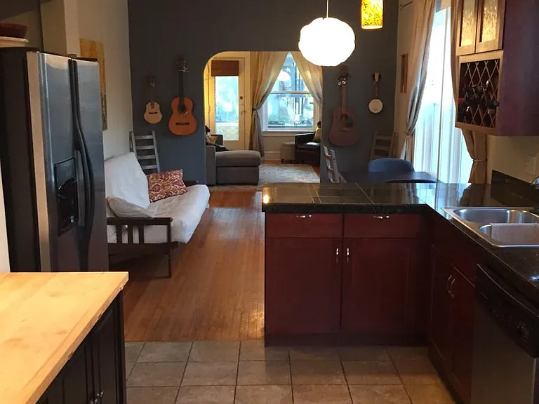 1284 N Columbine St — Photo 3