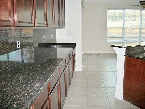 4th image of 23609 Valderama Ln