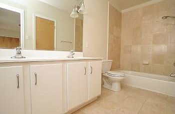 3rd image of 625 Bainbridge St #6