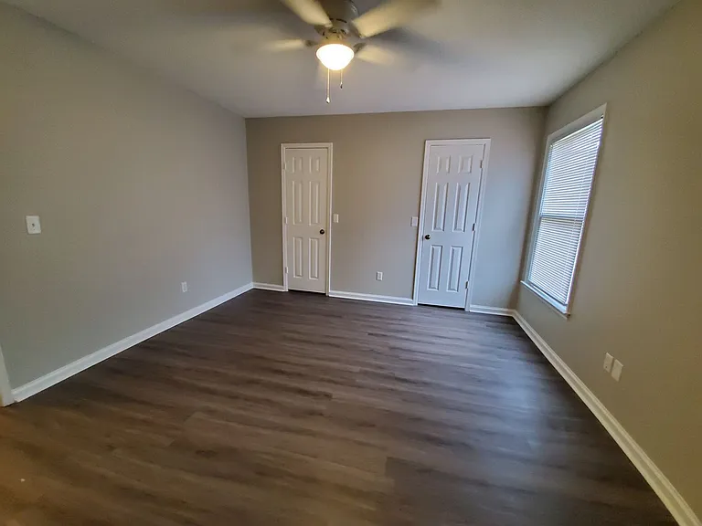 17 Sagebrush Apts — Photo 7