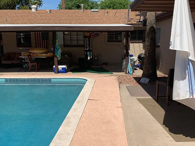 1425 E Hudson Dr — Photo 9