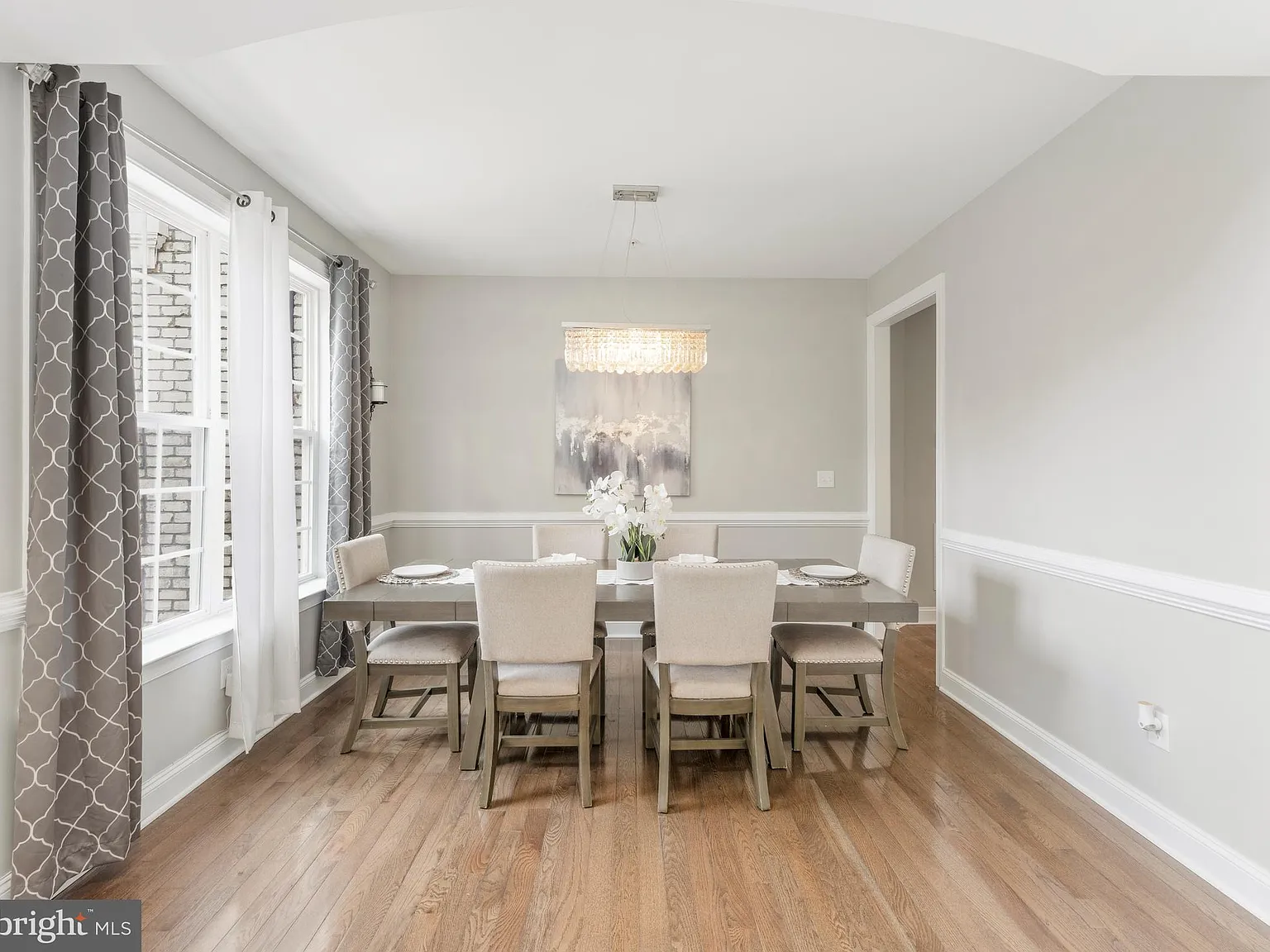 5 bed, 3.5 bath, 3008 sqft, $4,000 — Photo 3