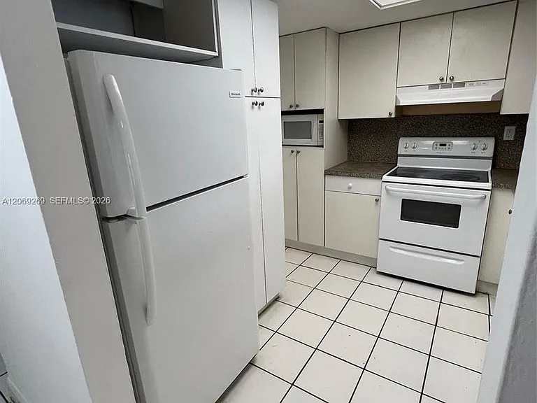 10500 SW 8th St #410 — Photo 26