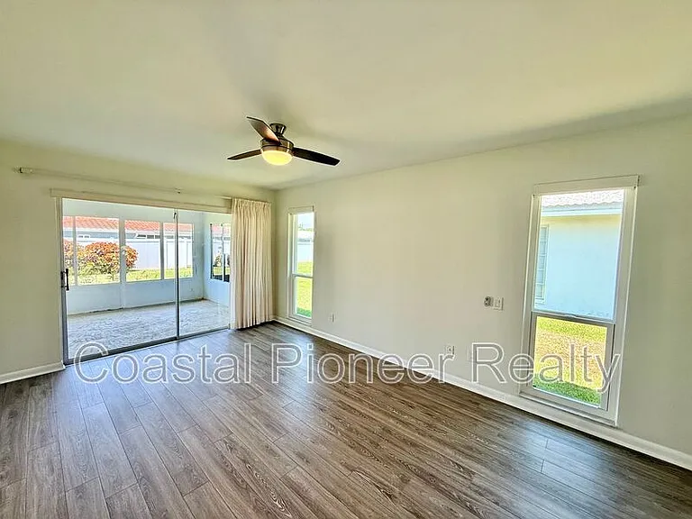 14903 Imperial Point Dr N — Photo 22