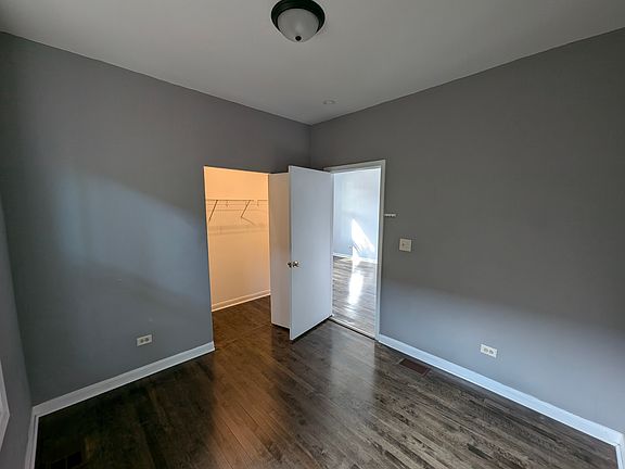 4th image of 3639 N Cicero Ave #1