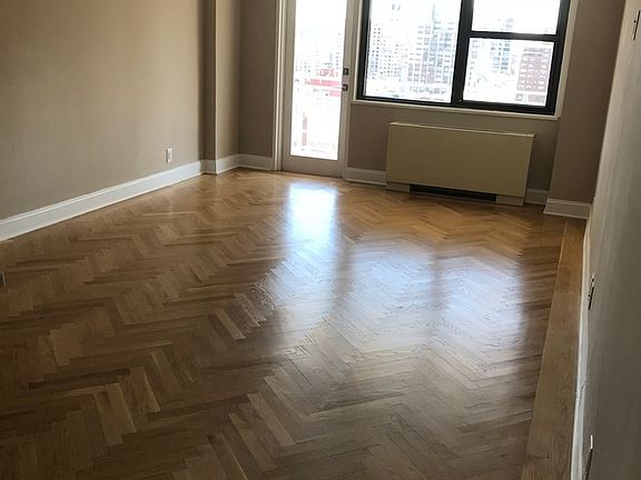 4th image of 305 E 86th St #16ME