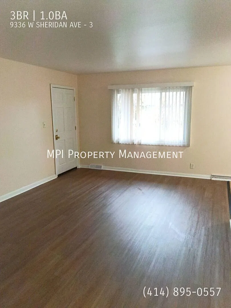 9336 W. Sheridan Ave. - 2 Bedroom Upper — Photo 2