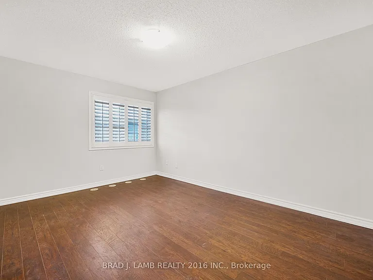 930 Nadalin Hts — Photo 28