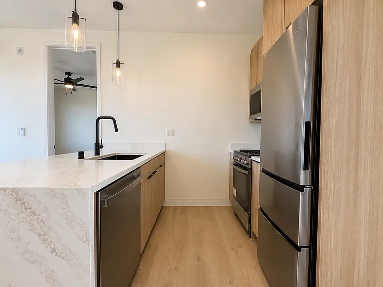 Boren St — Photo 88
