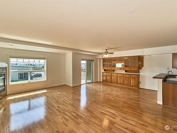5th image of 22226 6th Ave S #205