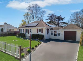 136 Saint Johns St, Central Islip, NY 11722