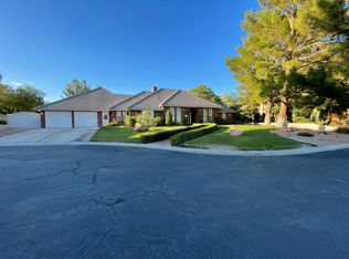 8120 Yucca Springs Dr, Las Vegas, NV 89129