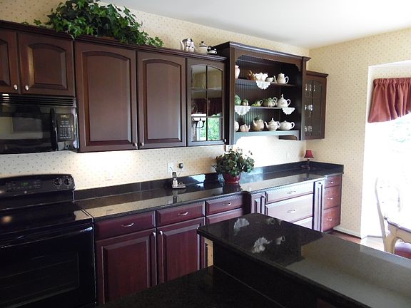 5th image of 996 Riverstone Cir