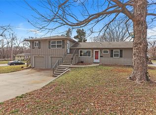 5520 Flint St, Shawnee, KS 66203