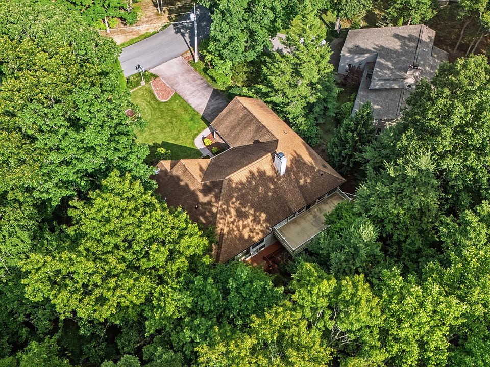 1st image of 104 Flossmoor Cir