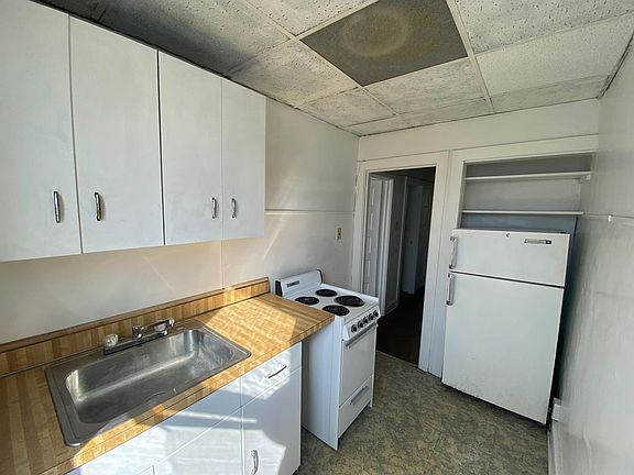 3rd image of 2656 S Shields St Floor 2