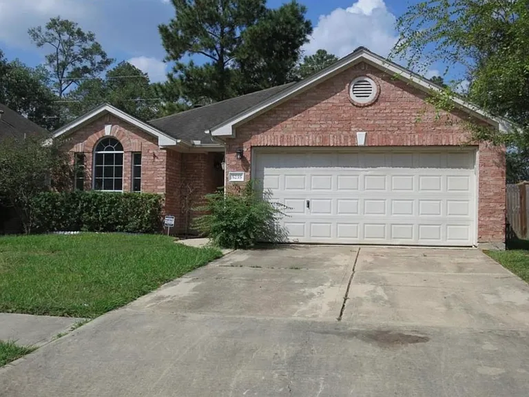 5235 Sherilynn Dr — Photo 3