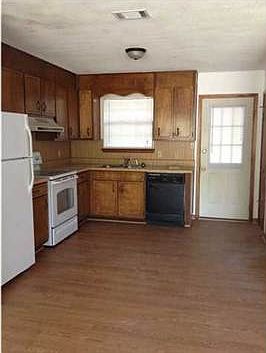 3rd image of 4195 Ravenwood Dr