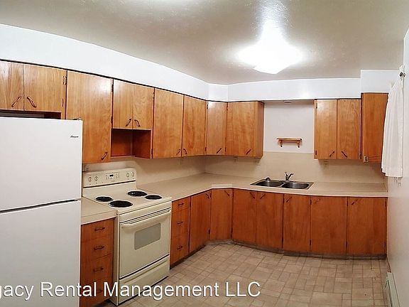 2nd image of 310 6th Estate St #4
