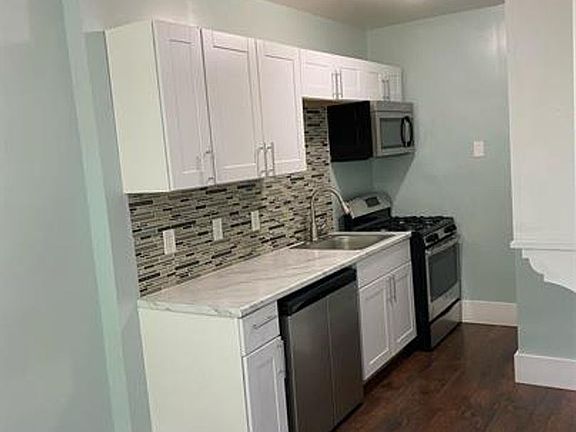 3rd image of 1117 Plymouth Ave S #11513912