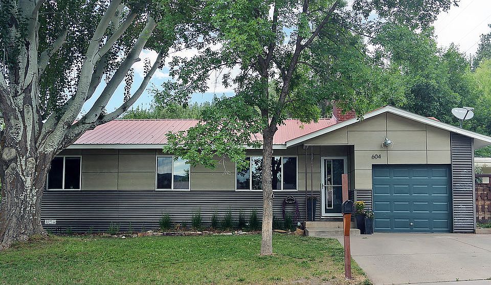 1st image of 604 Sunnyside Dr