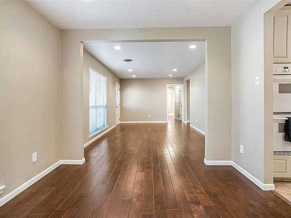 5th image of 1619 Cypress Dr