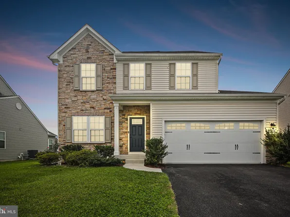 902 White Hawk Ct, Middle River, MD 21220