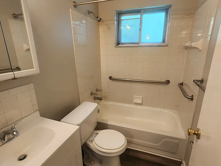 5403 Bramble Ct — Photo 9