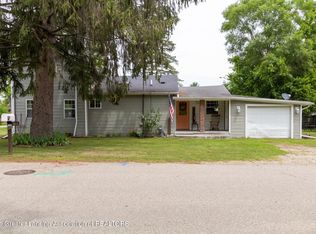 321 S Madison St, Perry, MI 48872