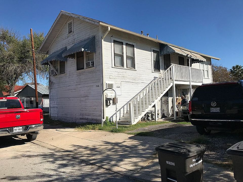 1st image of 208 N Calaveras
