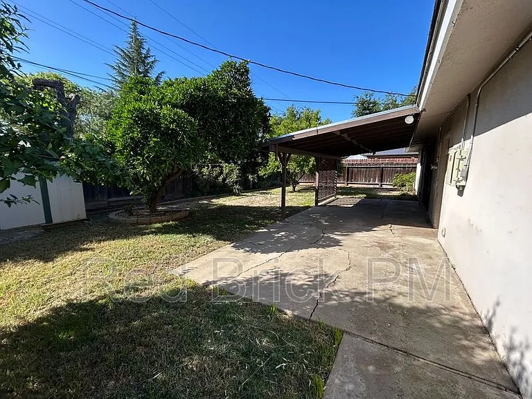 2685 Agnes Way — Photo 9