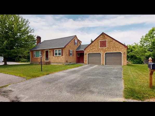 4 Belleview Ave, Lewiston, ME 04240