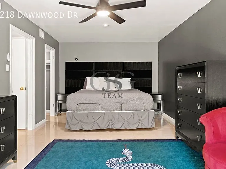8218 Dawnwood Dr — Photo 16
