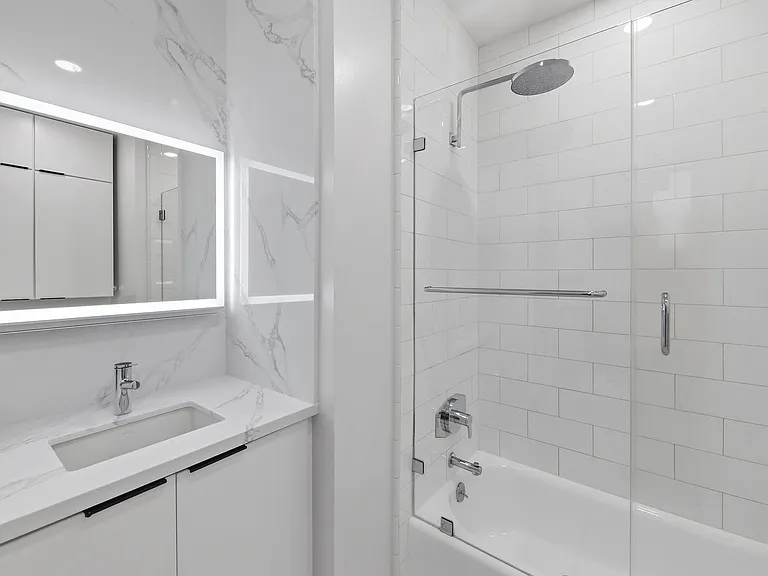 201 Sansome St #401 — Photo 16