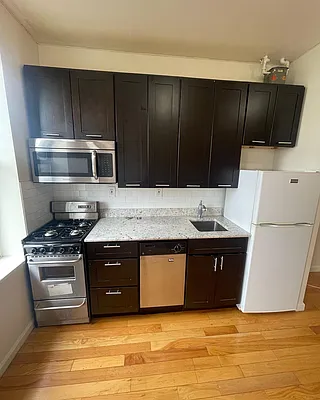Rented by PMG Real Estate  | media 5